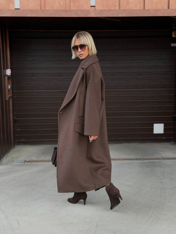 Cappotto oversize con rever classico