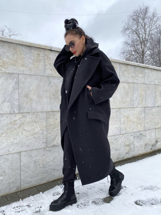Cappotto oversize con rever classico