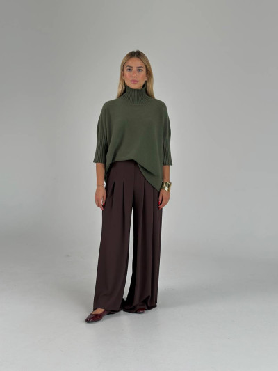 Wide-leg trousers with decorative pleats