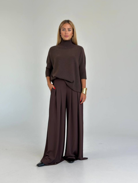 Wide-leg trousers with decorative pleats
