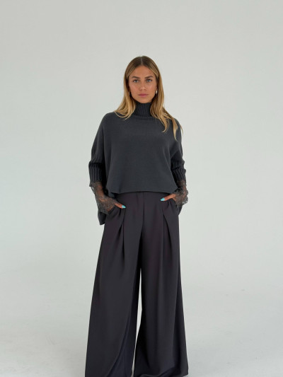 Wide-leg trousers with decorative pleats
