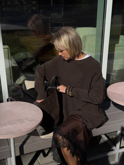 Basic knit pullover