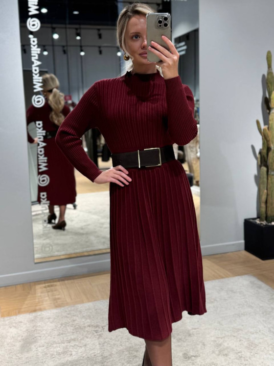 Ribbed knit pleated midi dress