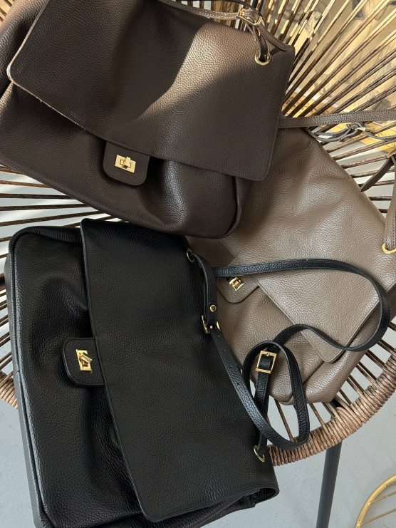 Borsa in vera pelle martellata con patta