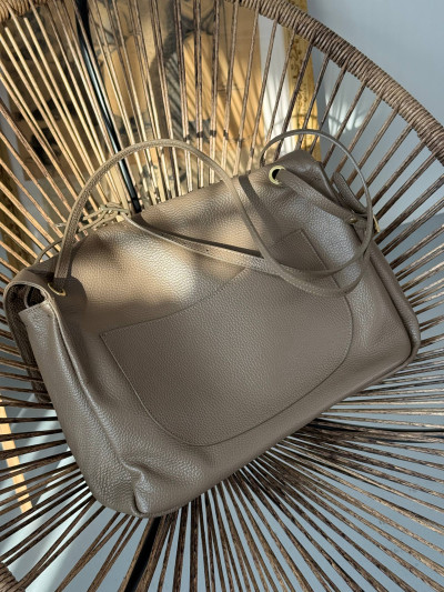 Grained genuine leather shoulder bag