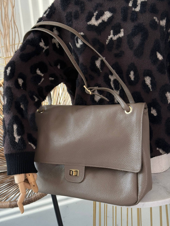 Grained genuine leather shoulder bag