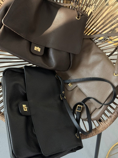 Grained genuine leather shoulder bag