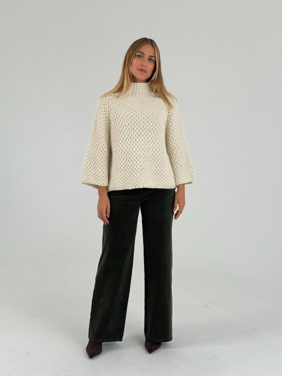 Pullover ampio in maglia lavorata con...