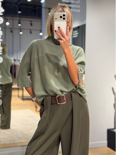 Pullover oversize con collo a cratere