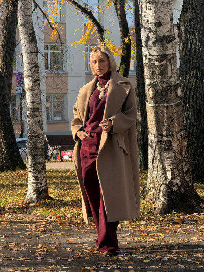 Oversize coat with classic lapel