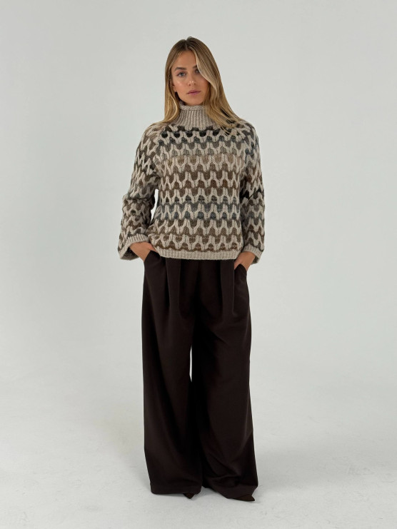 Pullover collo alto con lavorazione...