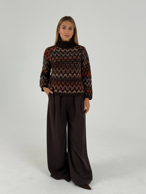 Pullover collo alto con lavorazione...