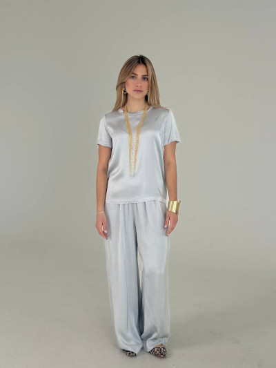 Pantaloni evazați
