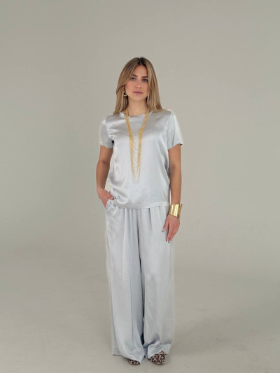 Pantaloni evazați
