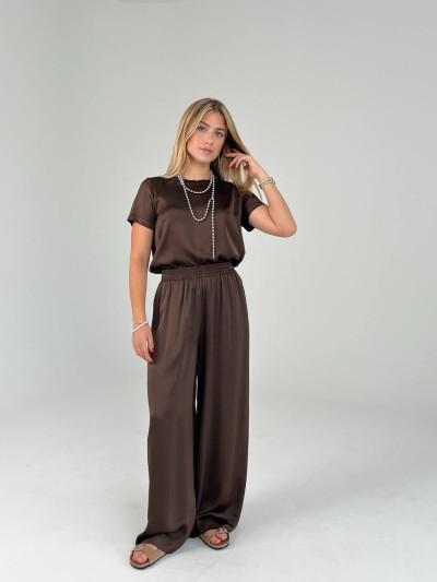 Pantaloni evazati
