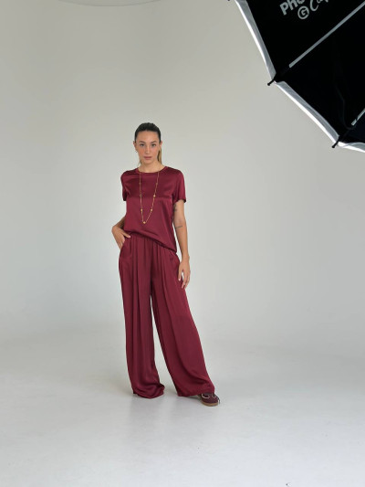 Pantaloni evazati