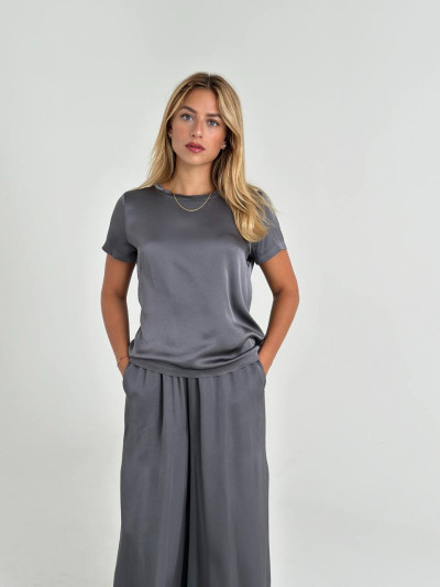 Pantaloni evazati