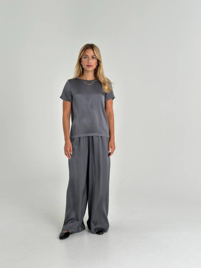 Pantaloni evazati