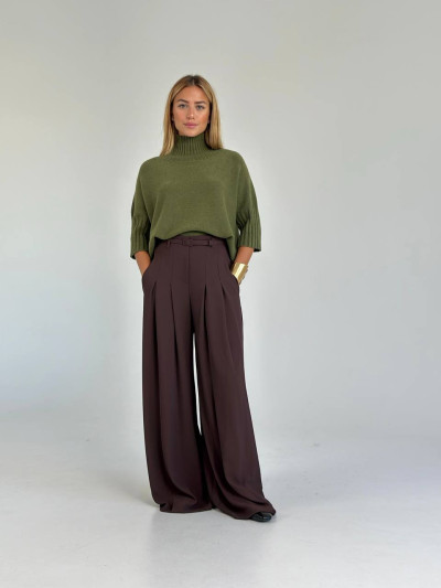 Pantalonii palazzo cu centură