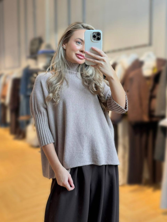 Pulover oversize cu mînici trei sferturi