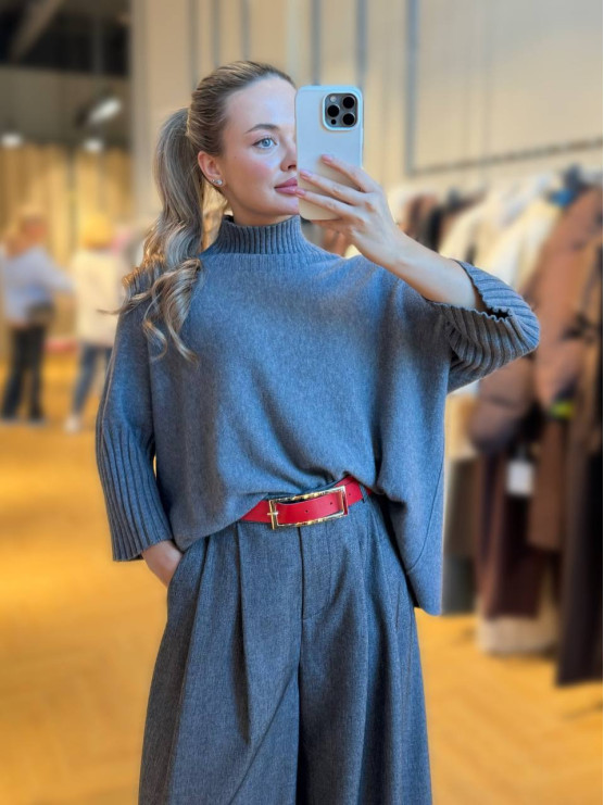 Pulover oversize cu mînici trei sferturi