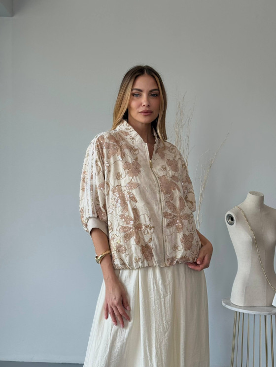 Бомбер oversize декорированный пайетками